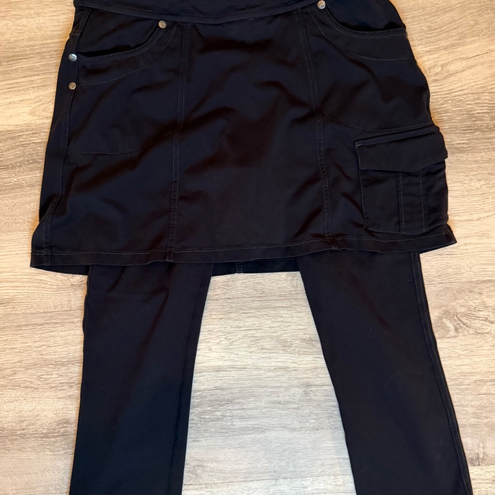 Athleta Black Utility Skirted Capri Leggings Cargo Pockets Skapri Small